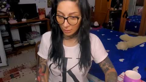 Snapshot of lucky_deniz chatting on December 17, 2024, 1:27 pm lucky_deniz online show from December 17, 2024, 1:27 pm