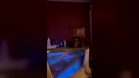 Snapshot of lucky_deniz chatting on April 4, 2026, 10:18 pm lucky_deniz online show from April 4, 2026, 10:18 pm