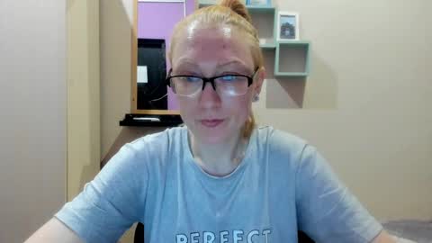 Snapshot of lucky_licky20 chatting on March 1, 2025, 3:21 am lucky_licky20 online show from March 1, 2025, 3:21 am