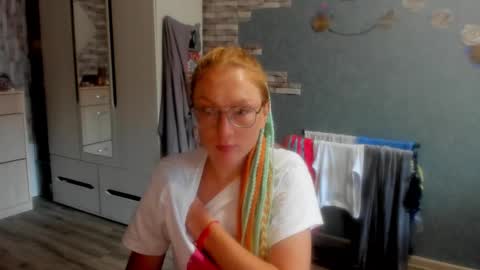 Snapshot of lucky_licky20 chatting on October 18, 2025, 2:14 am lucky_licky20 online show from October 18, 2025, 2:14 am