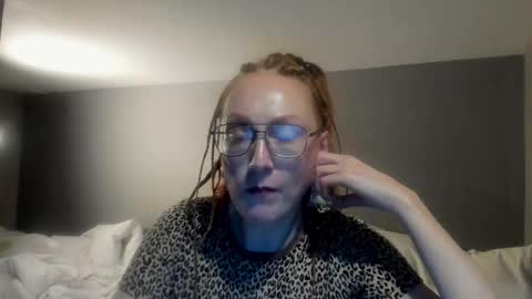 lucky_licky20 online show from March 15, 2026, 6:36 pm