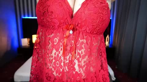 Snapshot of lucky_rita chatting on February 8, 2025, 9:35 am Lucky Rita online show from February 8, 2025, 9:35 am