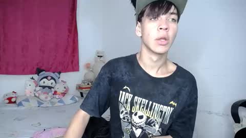 lucky_strickee online show from October 21, 2025, 3:40 am