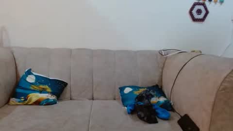 Crisiah online show from February 9, 2025, 4:25 am