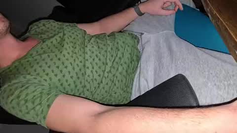 Snapshot of luckybong chatting on December 13, 2024, 10:02 pm luckybong online show from December 13, 2024, 10:02 pm