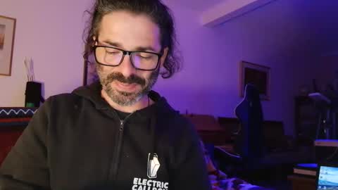 Snapshot of luckydrakex chatting on October 10, 2025, 6:40 pm Lucky online show from October 10, 2025, 6:40 pm