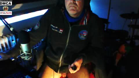 Snapshot of luckyfreak1 chatting on March 2, 2025, 2:08 am call me Stefan online show from March 2, 2025, 2:08 am