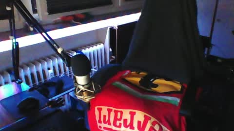        call me  Stefan online show from April 17, 2026, 6:44 pm