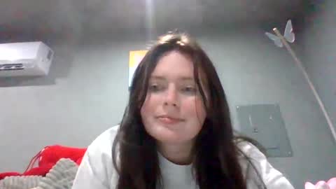 Snapshot of luckygirl96 chatting on October 8, 2025, 12:19 am luckygirl96 online show from October 8, 2025, 12:19 am