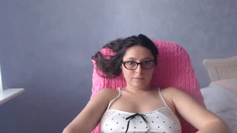 luckylinda23 online show from July 17, 2026, 11:28 am