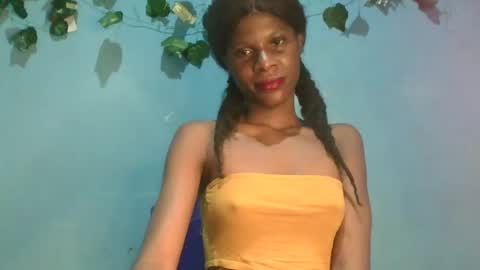 Snapshot of luckymadequeen chatting on November 9, 2025, 11:58 pm Gloria online show from November 9, 2025, 11:58 pm