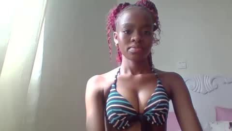 Snapshot of luckyqueen3 chatting on March 6, 2025, 7:03 am lilian online show from March 6, 2025, 7:03 am