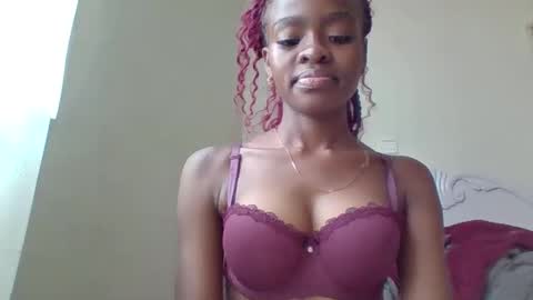 Snapshot of luckyqueen3 chatting on March 9, 2025, 9:46 am lilian online show from March 9, 2025, 9:46 am