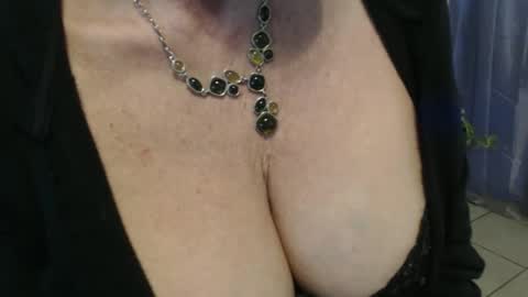 lucy_0000 online show from April 1, 2026, 12:00 am