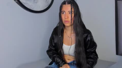   online show from October 28, 2025, 4:16 am