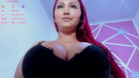 lucy_beatifull online show from March 10, 2026, 1:05 pm