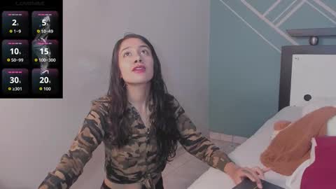 Lucy Herrera online show from November 26, 2025, 2:07 pm