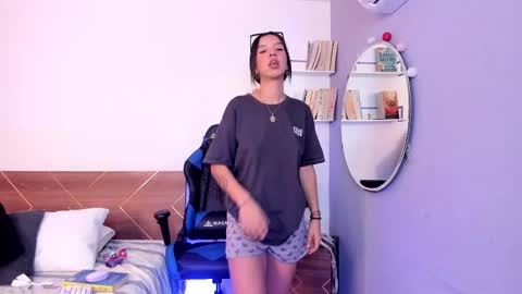 Snapshot of lucy_ferreiraa chatting on February 11, 2025, 7:02 am Your Lucy online show from February 11, 2025, 7:02 am