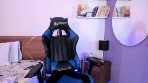 Snapshot of lucy_ferreiraa chatting on March 8, 2025, 4:45 am Your Lucy online show from March 8, 2025, 4:45 am