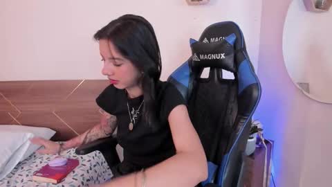 Snapshot of lucy_ferreiraa chatting on October 18, 2025, 6:16 am Your Lucy online show from October 18, 2025, 6:16 am