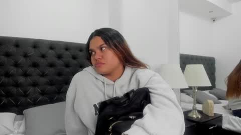 Snapshot of lucy_garzon chatting on March 25, 2026, 11:49 am lucy_garzon online show from March 25, 2026, 11:49 am