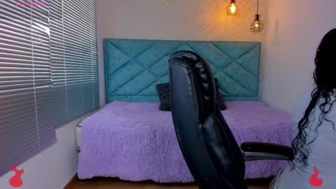 Snapshot of lucy_greys_ chatting on January 7, 2026, 12:07 pm Lucy Greys online show from January 7, 2026, 12:07 pm