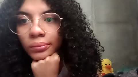 Snapshot of lucybellea chatting on October 21, 2025, 6:19 pm Lucia online show from October 21, 2025, 6:19 pm