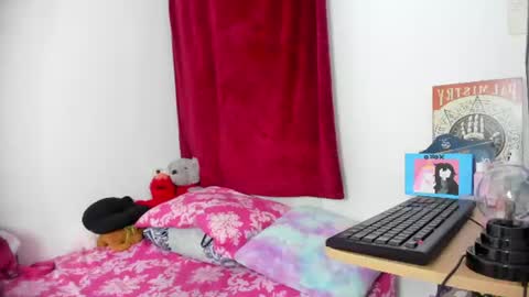 lucyblood online show from July 12, 2026, 11:51 pm