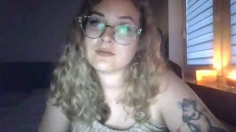 lucyflirt online show from July 7, 2026, 6:45 pm