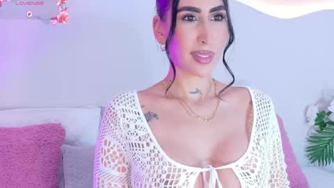 Lucy Lunne online show from May 2, 2026, 8:47 pm