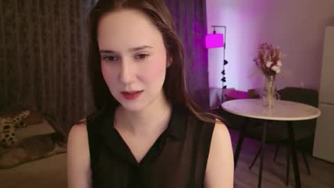 Lucy Rose online show from March 25, 2026, 6:08 am