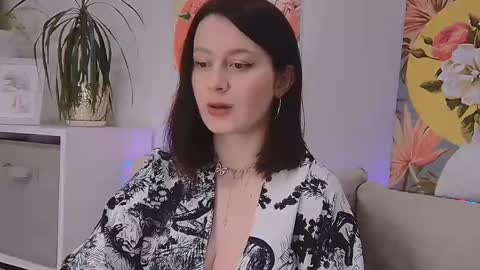 Lucy online show from February 19, 2025, 6:43 pm