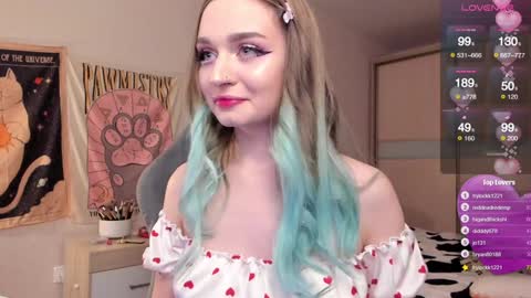 Snapshot of lucysbrain chatting on February 1, 2025, 7:55 pm Lucy online show from February 1, 2025, 7:55 pm