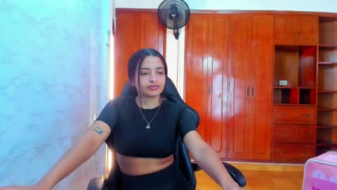 LUCY  online show from May 22, 2026, 7:19 pm