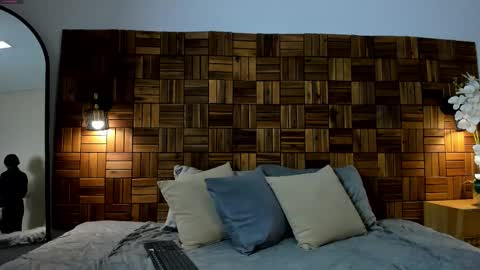 Snapshot of lucyy_liiu chatting on February 14, 2026, 8:05 pm Lucy Liiu online show from February 14, 2026, 8:05 pm