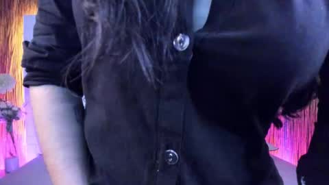 Snapshot of lucyy_liiu chatting on February 27, 2026, 7:47 pm Lucy Liiu online show from February 27, 2026, 7:47 pm