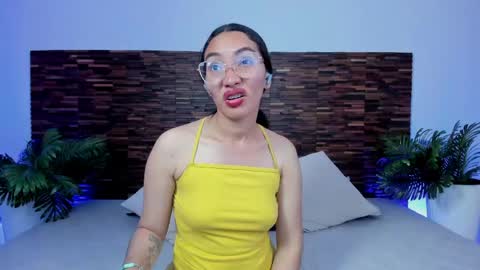 Lucy Liiu online show from May 25, 2026, 9:21 pm