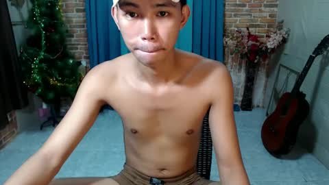 lui_the_fucker online show from January 4, 2025, 5:27 am