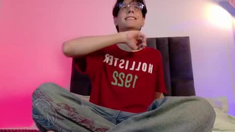 Lui online show from May 21, 2026, 3:24 am
