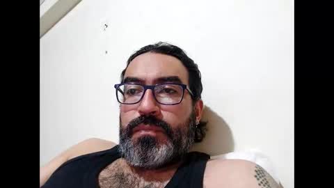 Snapshot of luis2988z chatting on January 9, 2026, 3:20 am Hairyman online show from January 9, 2026, 3:20 am