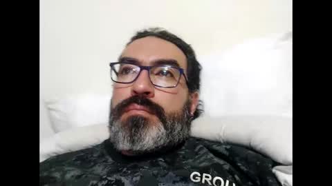 Snapshot of luis2988z chatting on January 19, 2026, 2:48 am Hairyman online show from January 19, 2026, 2:48 am