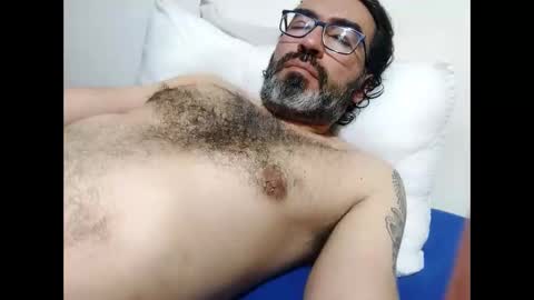 Snapshot of luis2988z chatting on March 22, 2026, 3:10 am Hairyman online show from March 22, 2026, 3:10 am