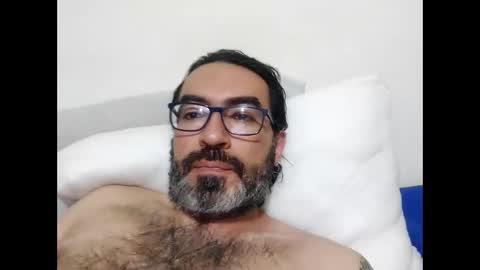 Snapshot of luis2988z chatting on March 27, 2026, 3:34 am Hairyman online show from March 27, 2026, 3:34 am