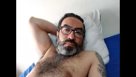 Snapshot of luis2988z chatting on May 2, 2026, 1:27 pm Hairyman online show from May 2, 2026, 1:27 pm