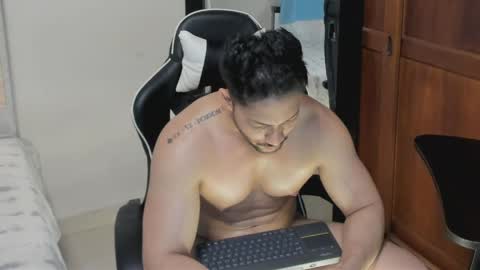 luis_baptista online show from April 10, 2026, 12:49 am