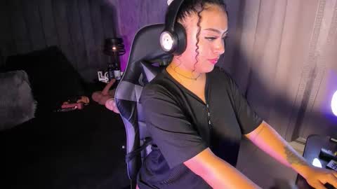 Snapshot of luisa_cameron chatting on February 13, 2026, 10:39 pm online show from February 13, 2026, 10:39 pm