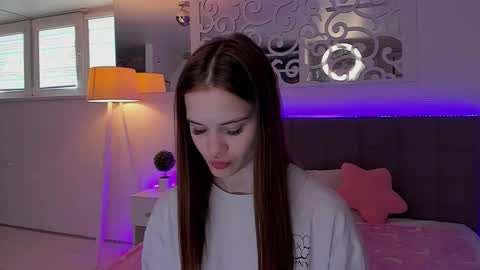 LuisaClover online show from May 12, 2026, 12:24 pm
