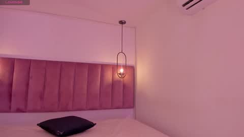 Snapshot of luisah_ chatting on January 7, 2025, 7:59 pm L U I S A online show from January 7, 2025, 7:59 pm