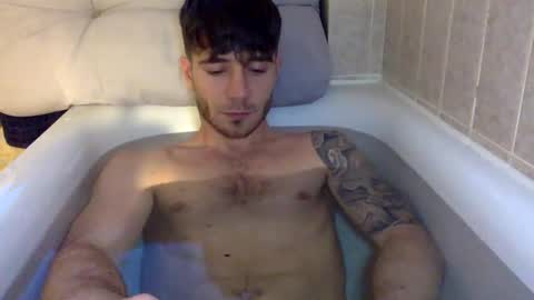 Snapshot of luisbadx chatting on February 2, 2026, 4:17 pm Luis Badx online show from February 2, 2026, 4:17 pm