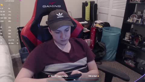 Luisdiaztube online show from January 7, 2025, 11:35 pm